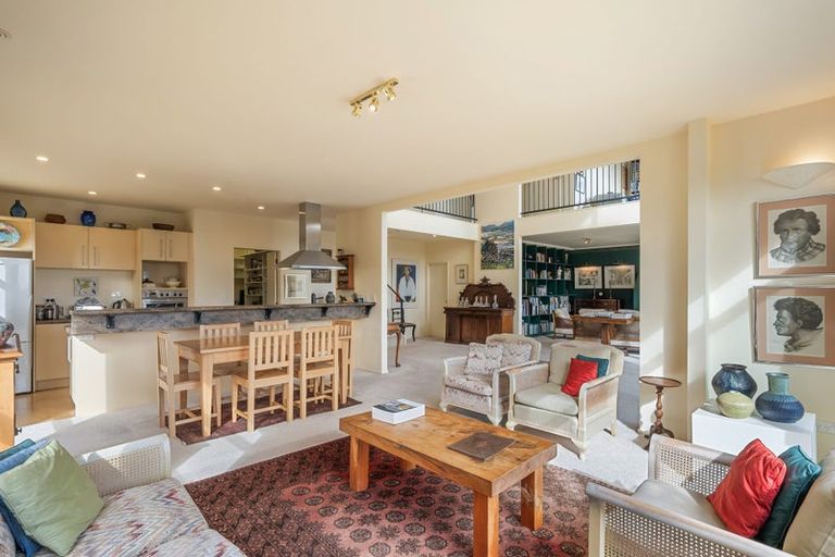 Photo of property in 142 Winara Avenue, Waikanae, 5036