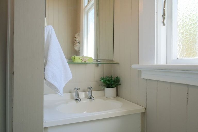 Photo of property in 204 Oxford Street, South Dunedin, Dunedin, 9012