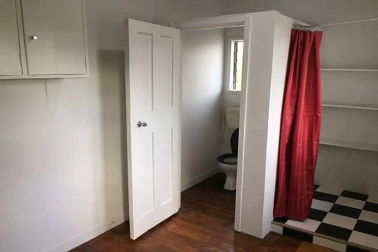 Photo of property in 917 Heretaunga Street East, Parkvale, Hastings, 4122