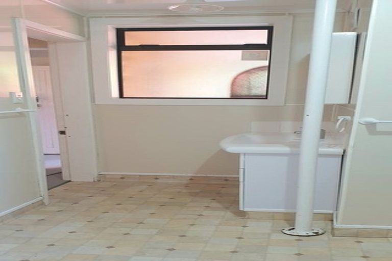 Photo of property in 22 Locking Street, Nelson South, Nelson, 7010