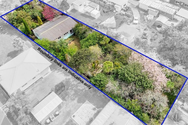 Photo of property in 12 Kamara Road, Glen Eden, Auckland, 0602