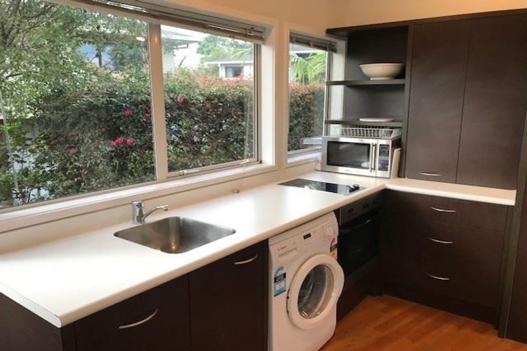 Photo of property in 6 Beresford Street, Bayswater, Auckland, 0622