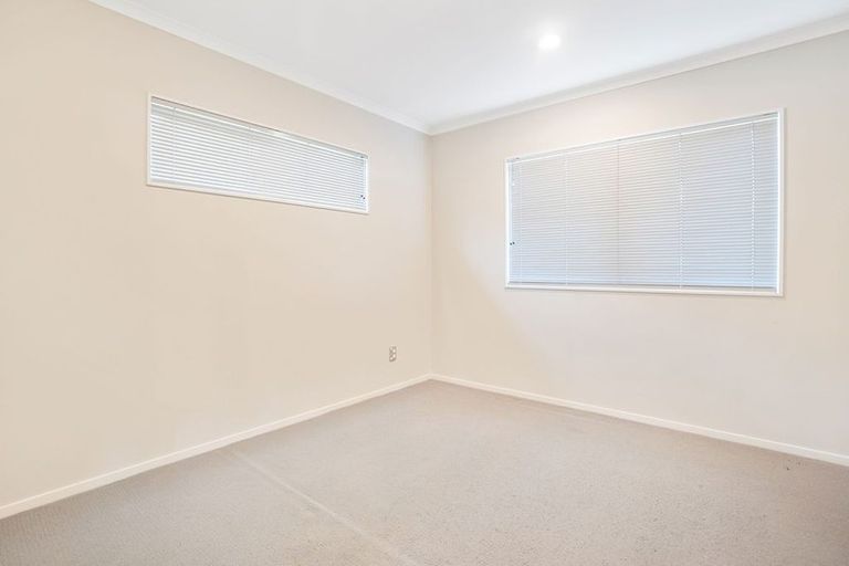 Photo of property in 13 Cape Vista Crescent, Pukekohe, 2120
