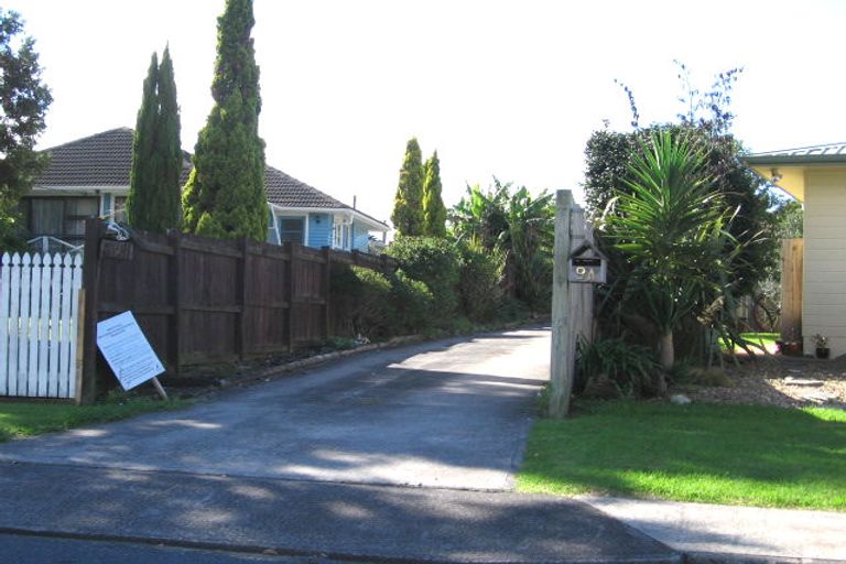 Photo of property in 9a Karamu Street, Te Atatu Peninsula, Auckland, 0610