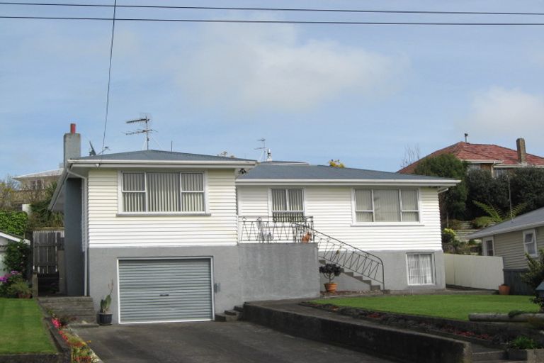 Photo of property in 69 Mould Street, Waitara, 4320