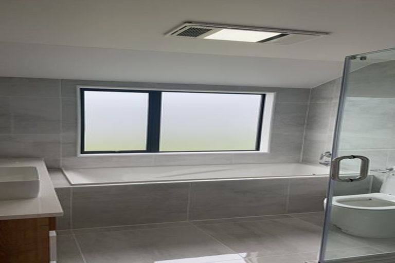 Photo of property in 48d Sunrise Avenue, Mairangi Bay, Auckland, 0630