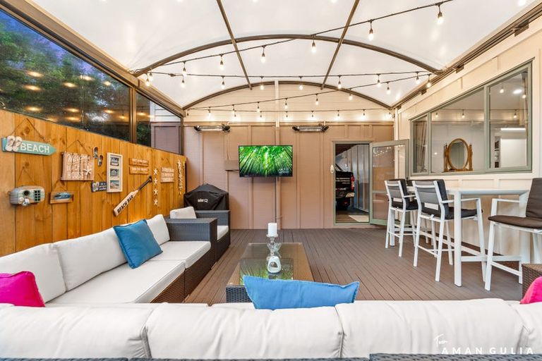 Photo of property in 322b Glenfield Road, Glenfield, Auckland, 0629