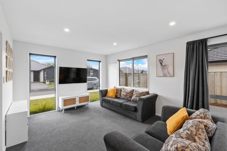 Photo of property in 16 Croydon Street, Woodend, 7610