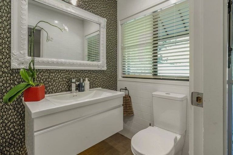 Photo of property in 338 Point View Drive, Shamrock Park, Auckland, 2016