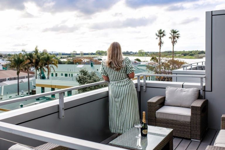 Photo of property in Quayside Apartments, 305/11 George Street, Whakatane, 3120