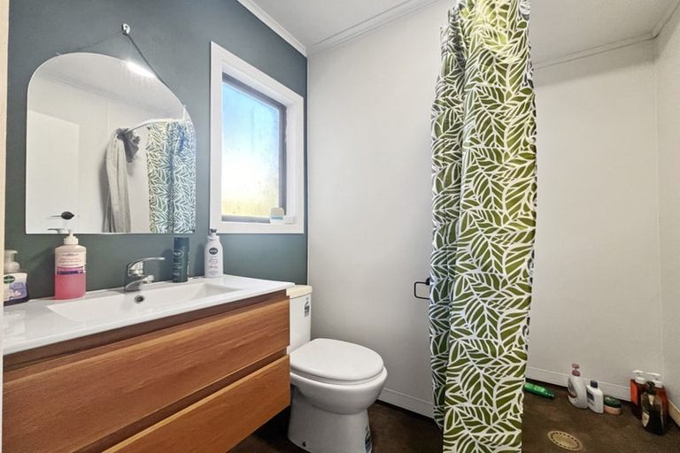 Photo of property in 37 Lancaster Road, Beach Haven, Auckland, 0626