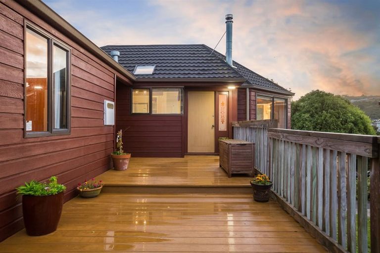 Photo of property in 5 The Haven, Whitby, Porirua, 5024