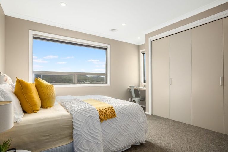 Photo of property in 15 Sue Dow Lane, Aotea, Porirua, 5024