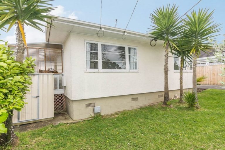 Photo of property in 1/18 Parker Avenue, New Lynn, Auckland, 0600