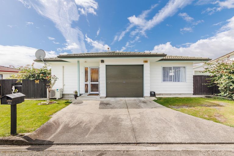 Photo of property in 58a Geraldine Crescent, Cloverlea, Palmerston North, 4412