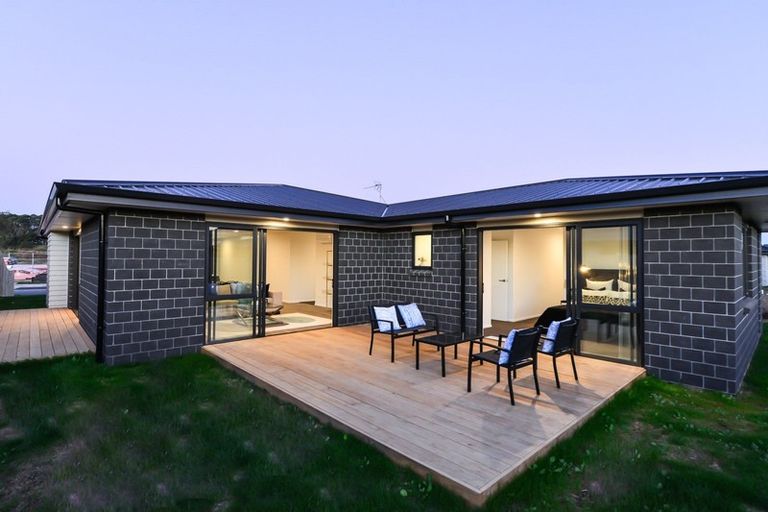 Photo of property in 11 Kimbolton Street, Rototuna North, Hamilton, 3210