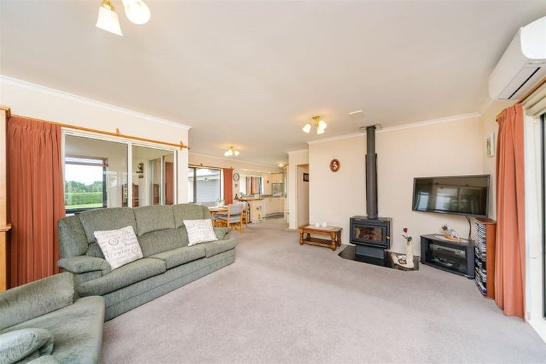Photo of property in 981 Roberts Line, Bunnythorpe, Palmerston North, 4478