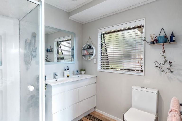 Photo of property in 31 Hadleigh Court, Paraparaumu, 5032