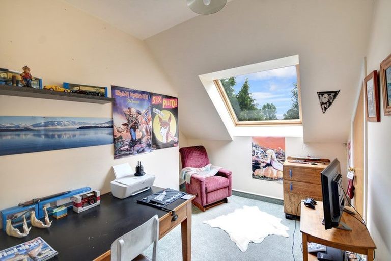 Photo of property in 21 Helensbrook Road, Milton, 9220