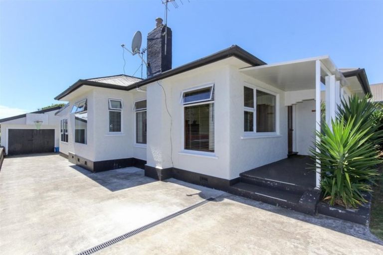 Photo of property in 315 Carrington Street, Vogeltown, New Plymouth, 4310