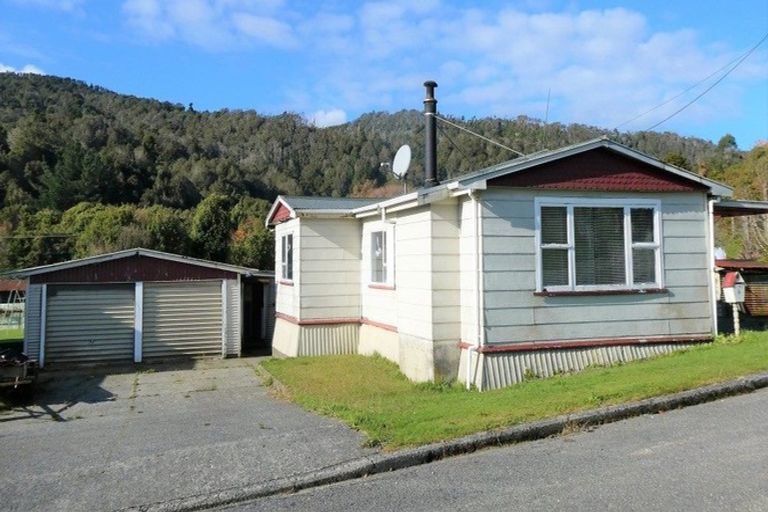 Photo of property in 4-6 Ross Street, Dunollie, Runanga, 7803