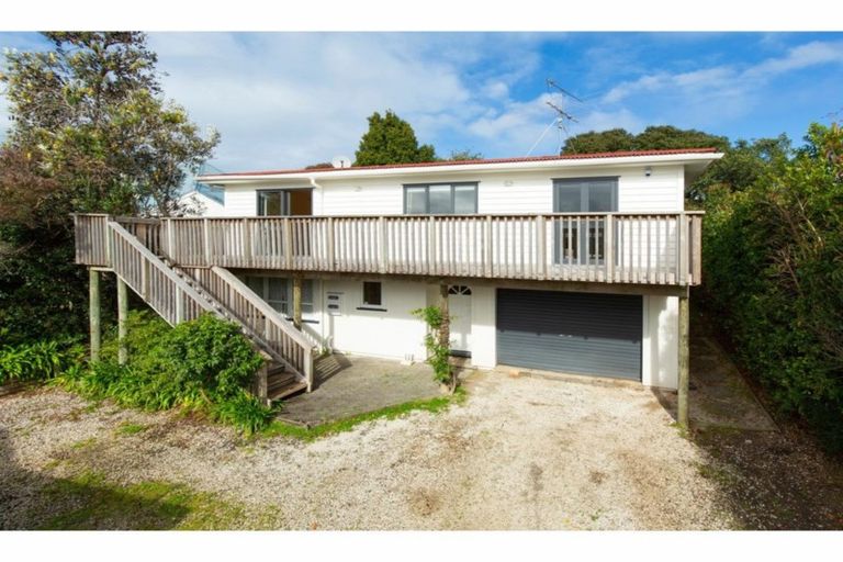 Photo of property in 6 Sundown Avenue, Manly, Whangaparaoa, 0930