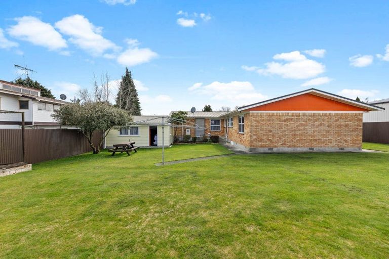 Photo of property in 129 Balmoral Drive, Tokoroa, 3420