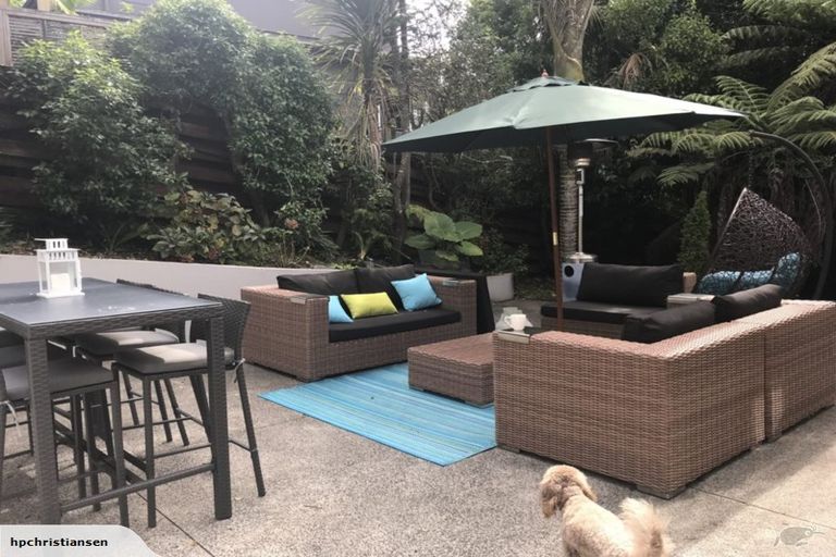 Photo of property in 6a Channel View Road, Campbells Bay, Auckland, 0630