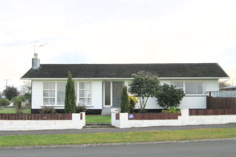 Photo of property in 4 Cecil Street, St Andrews, Hamilton, 3200