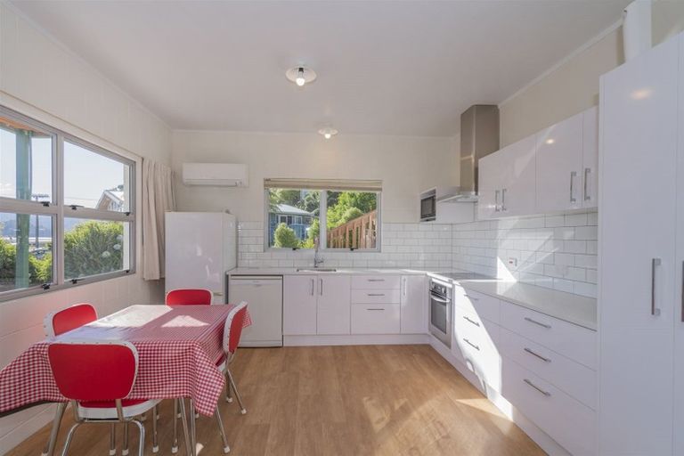 Photo of property in 4 Tairua Terrace, Tairua, 3508