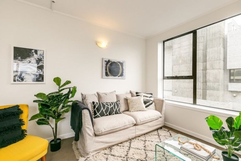 Photo of property in Hobson Court Flats, 34/70 Hobson Street, Thorndon, Wellington, 6011
