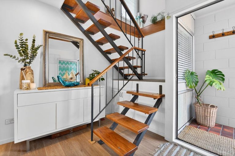 Photo of property in 185b Centreway Road, Orewa, 0931