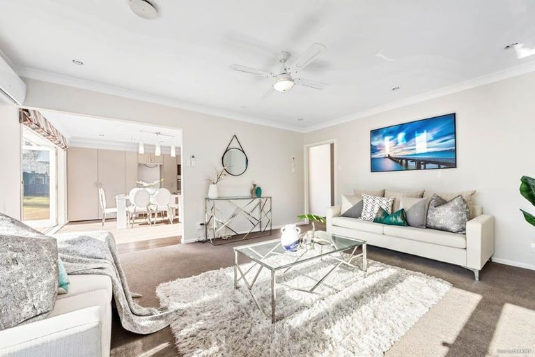 Photo of property in 16 Kohekohe Street, New Lynn, Auckland, 0600