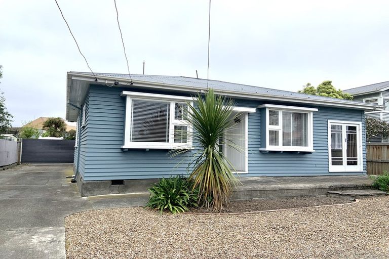 Photo of property in 16 Deyell Crescent, Sydenham, Christchurch, 8023