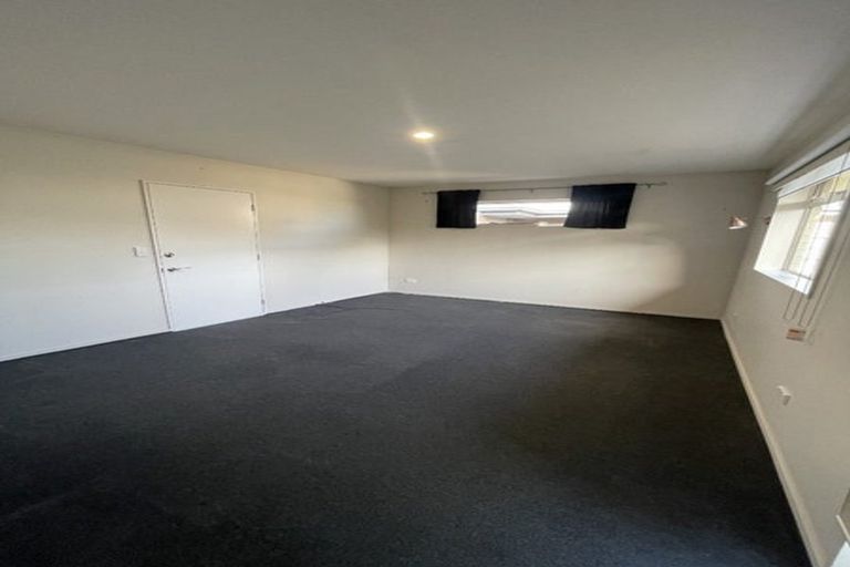 Photo of property in 19 Somerville Crescent, Aidanfield, Christchurch, 8025