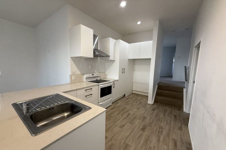 Photo of property in 85 Wade River Road, Stanmore Bay, Whangaparaoa, 0932