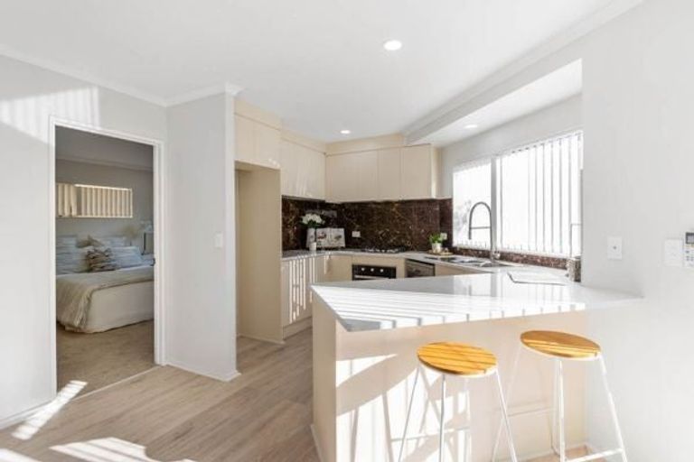 Photo of property in 3/8 Saints Court, Manurewa, Auckland, 2102