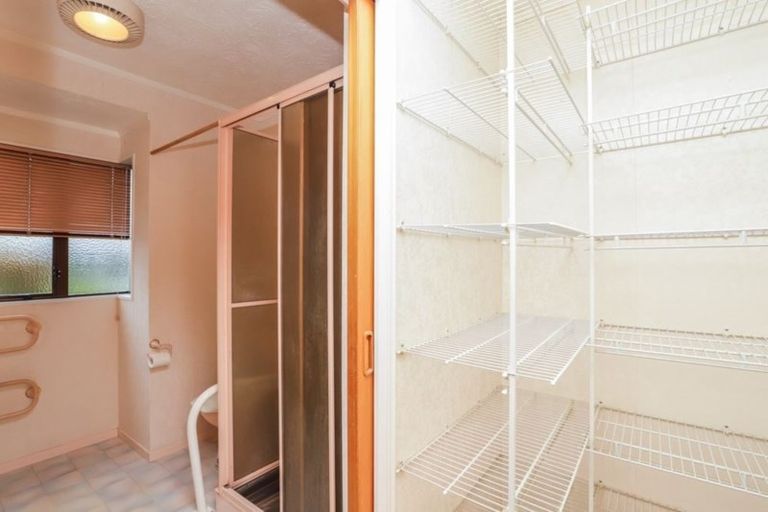 Photo of property in 12a Rimmington Drive, Hamilton Lake, Hamilton, 3204