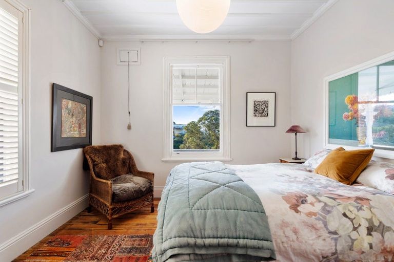 Photo of property in 15 Colenso Avenue, Hospital Hill, Napier, 4110