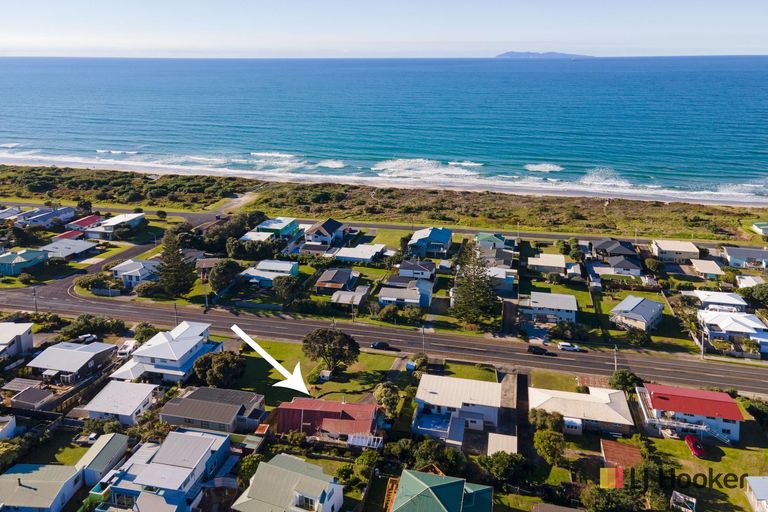 Photo of property in 196 Seaforth Road, Waihi Beach, 3611