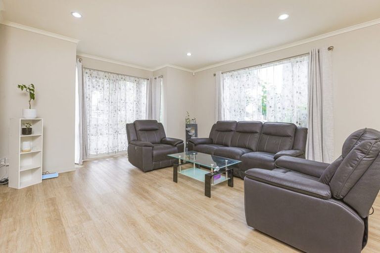 Photo of property in 31 Hakawai Avenue, Takanini, 2112