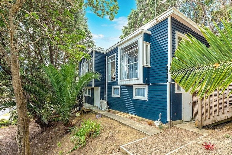 Photo of property in 72 Wharf Road, Ostend, Waiheke Island, 1081