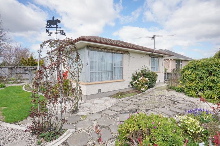 Photo of property in 1/2 Cassidy Place, Belfast, Christchurch, 8051