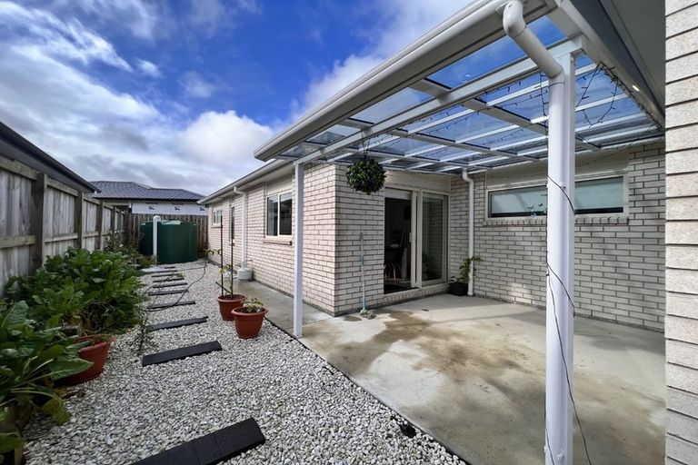 Photo of property in 30 Opouatu Avenue, Glenbrook, 2681