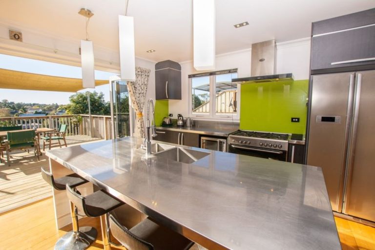 Photo of property in 24 Woodford Avenue, Brookfield, Tauranga, 3110