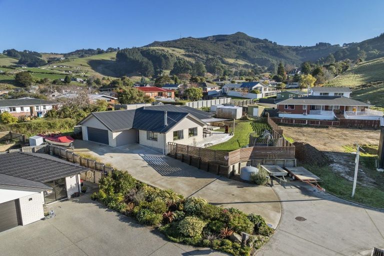 Photo of property in 18 Goddard Way, Sawyers Bay, Port Chalmers, 9023
