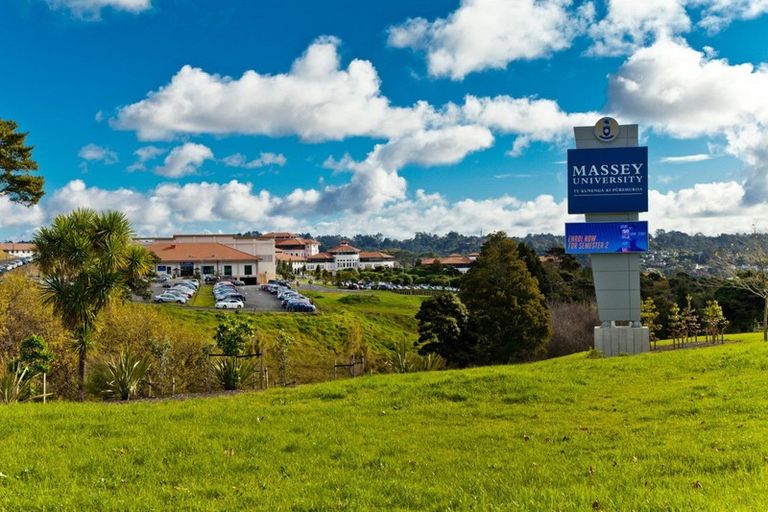 Photo of property in 102 Sunrise Avenue, Mairangi Bay, Auckland, 0630