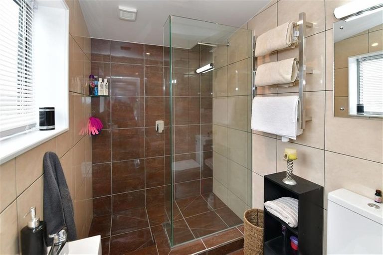 Photo of property in 51 Hawaiian Parade, Arkles Bay, Whangaparaoa, 0932