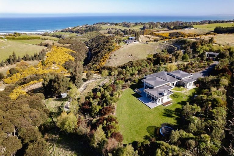 Photo of property in 28 Kayforce Road, Ocean View, Dunedin, 9035