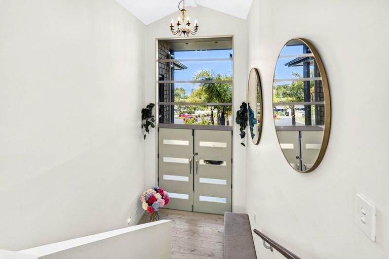 Photo of property in 21 Kotanui Avenue, Army Bay, Whangaparaoa, 0930